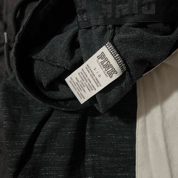 VS Pink outfit - Picture 3 of 7